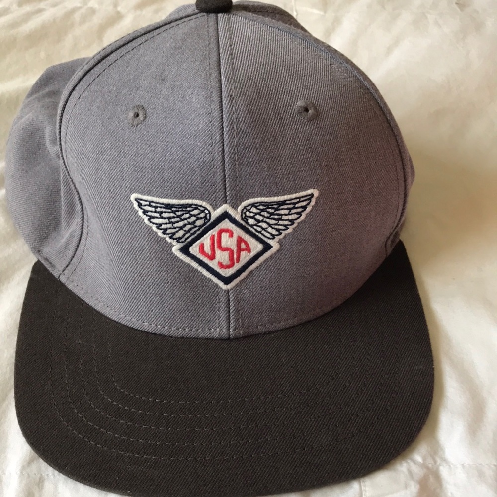 American Eagle 2 tone grey SnapBack baseball cap